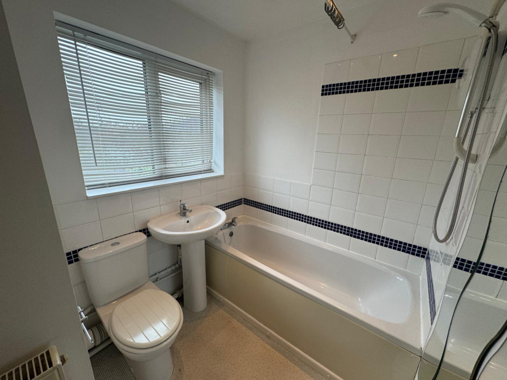 Henley Drive Droitwich Spa Worcestershire