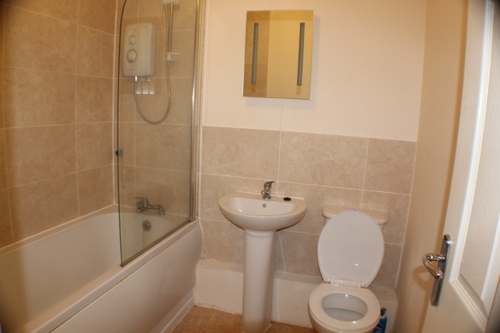 Flat , -, High Street  Droitwich Worcestershire