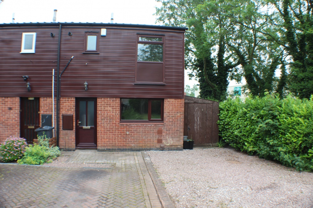 windsor close Rubery