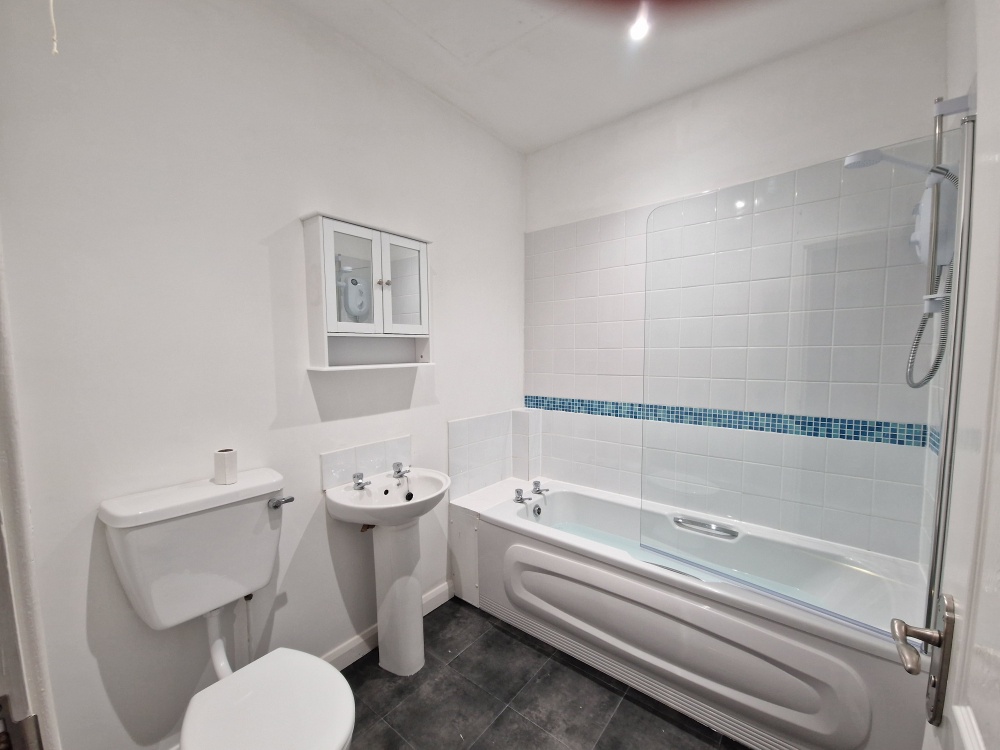 Flat , – High Street Droitwich Worcs