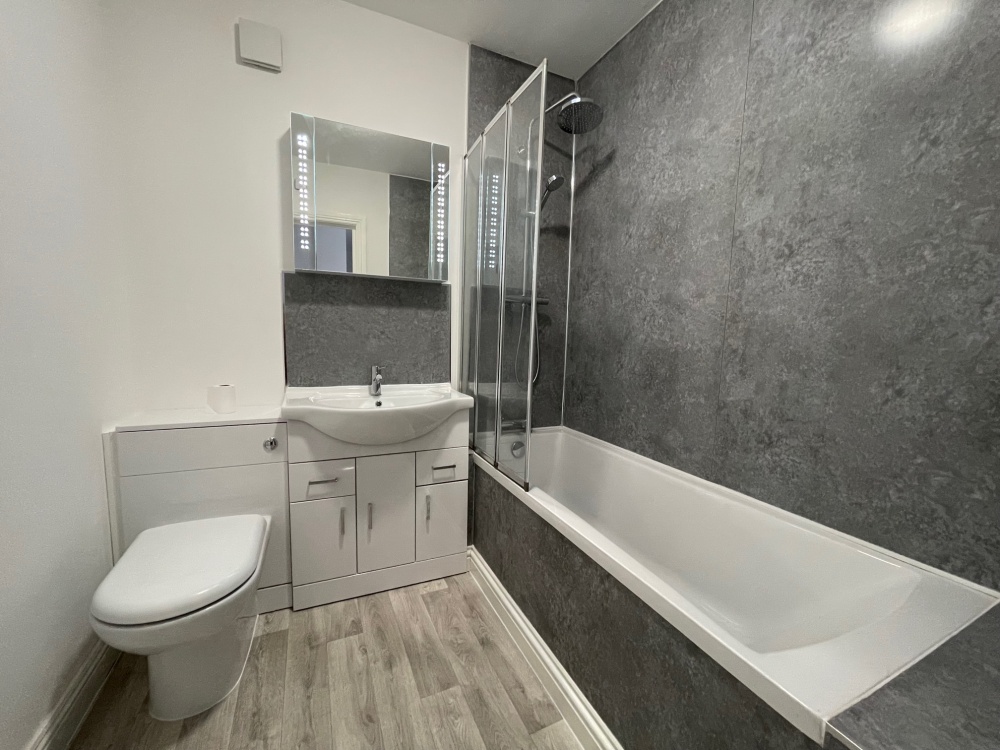 b Rose Close Droitwich Worcestershire