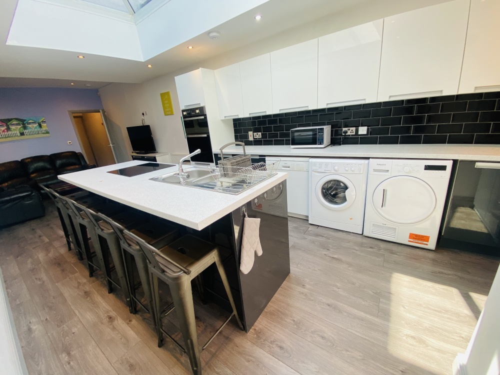 School Terrace, off Hubert Road, Selly Oak, B29 6DY