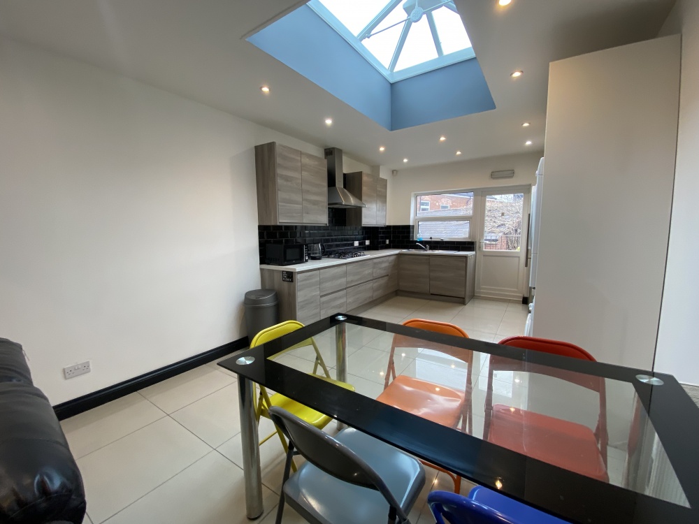 Heeley Road, Birmingham, Selly Oak, B29 6DP