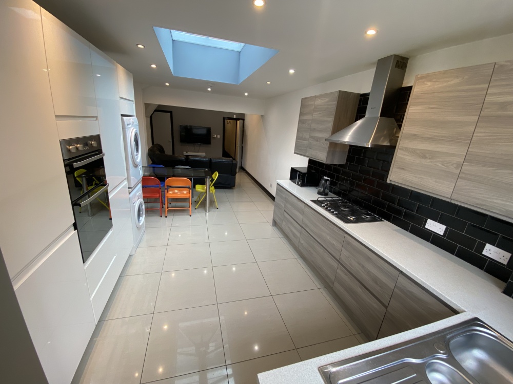 Heeley Road, Birmingham, Selly Oak, B29 6DP