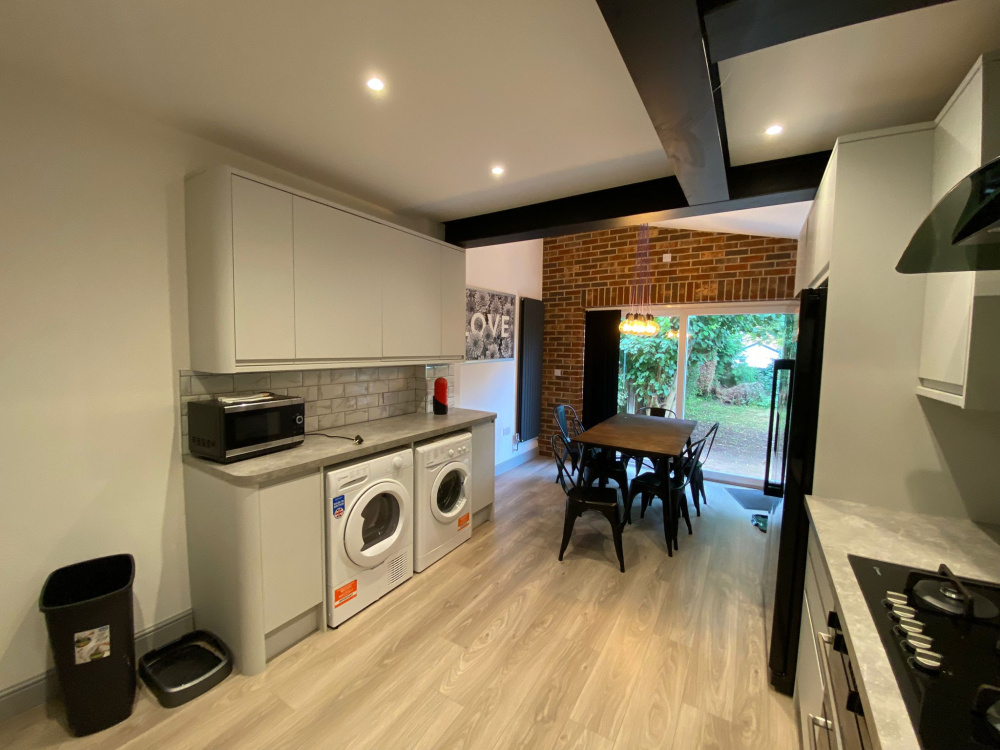 Dawlish Road, Birmingham, Selly Oak, B29 7AR