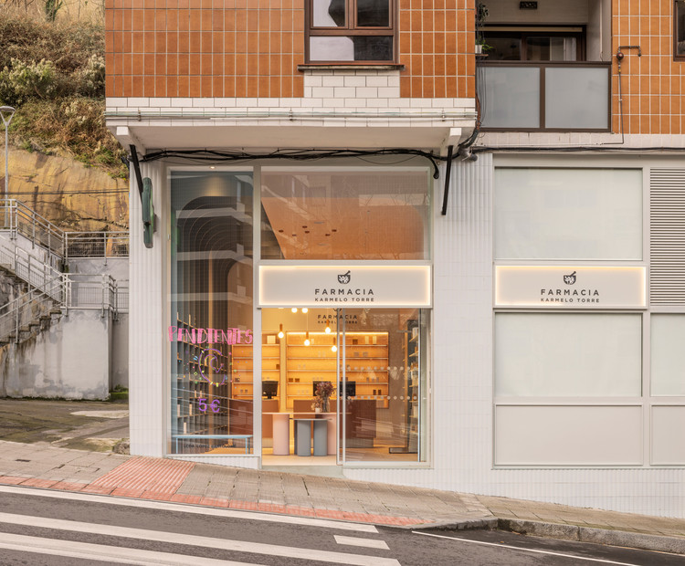 Farmacia Karmelo Torre Polo Estudio