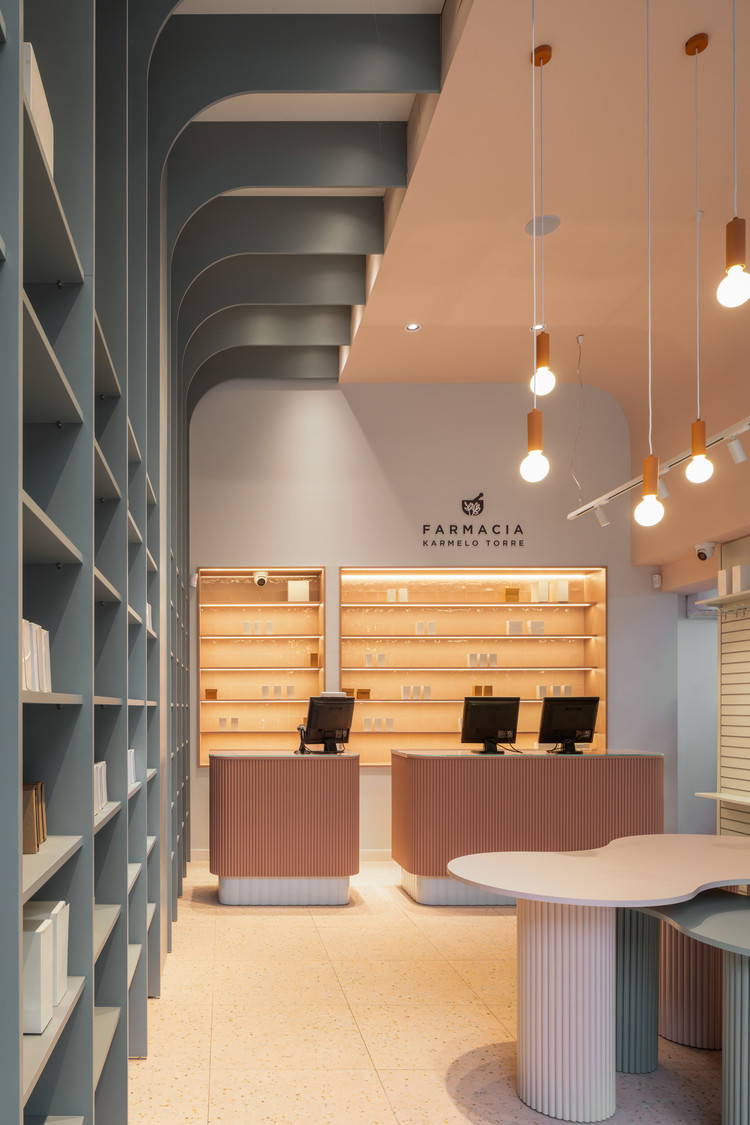Farmacia Karmelo Torre Polo Estudio