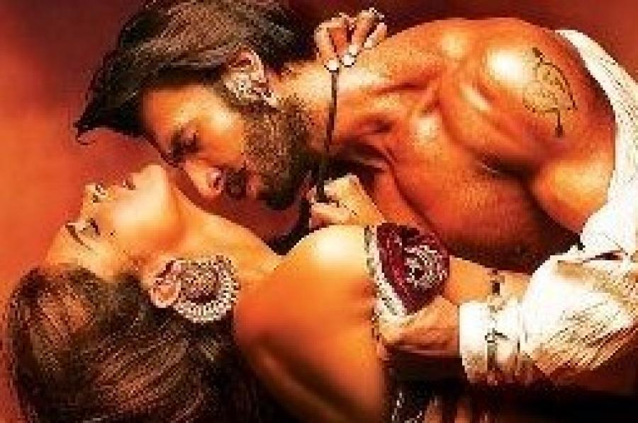 Episode 34 - Bollywood's Fashion Plate, Sonam Kapoor