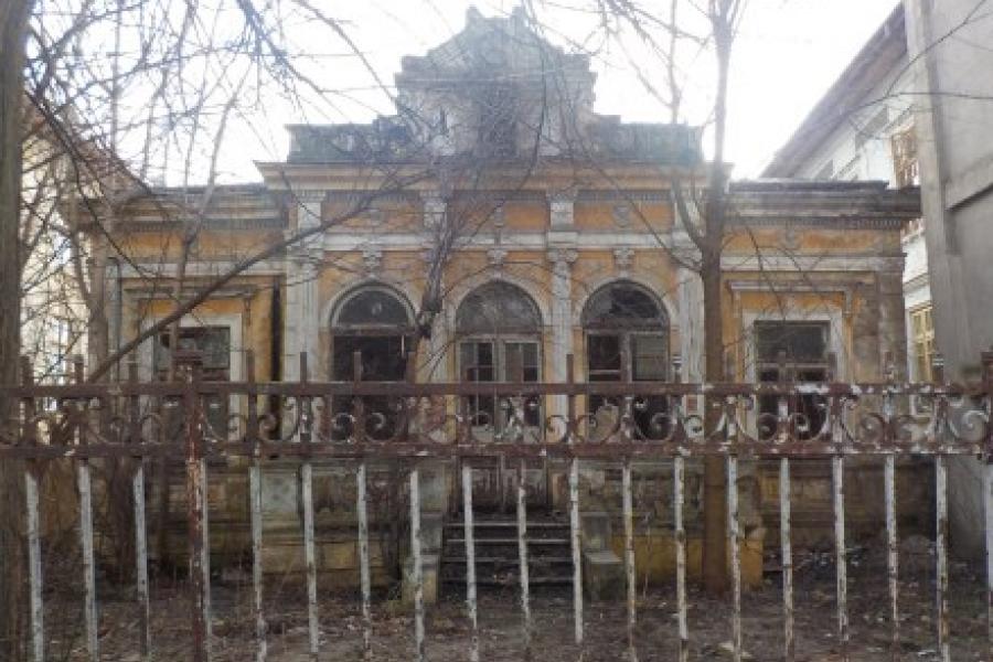 The Idiom is Actually "Raising Children"