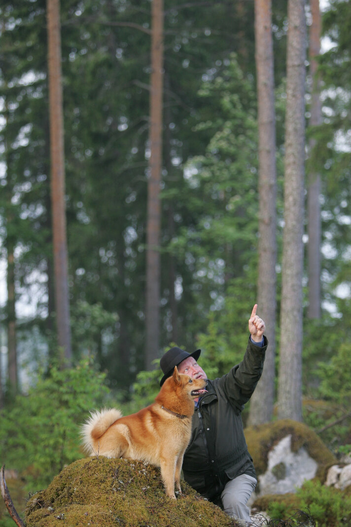 Wille Riekkisen uutuuskirja<br />
kutsuu hiljentym&auml;&auml;n&nbsp;<br />
er&auml;vesien &auml;&auml;relle