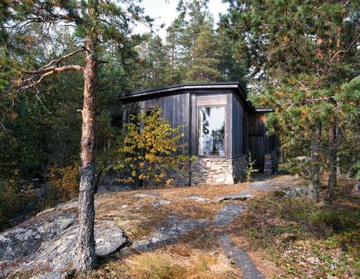 Villa Oksala. Alvar Aalto suunnitteli professori Päivö Oksalan perheen kesähuvilan Korpilahdelle Päijänteen saareen (1965–1966, 1974). Kuva: Jari Jetsonen.