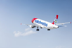 Edelweiss_A320_Takeoff_01.jpg