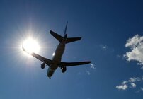 Finnair jatkaa ostoliikennett&auml;<br />
Kajaaniin, Kokkolaan, Kemiin,<br />
Jyv&auml;skyl&auml;&auml;n ja Joensuuhun