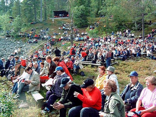 Kalevi Ahon uusi kantaesitys<br />
kuullaan Luostolla elokuussa