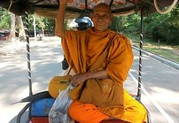 Upeita n&auml;ht&auml;vyyksi&auml; ja<br />
julmaa historiaa - KAMBODZA