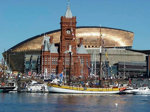 Cardiff Bay on Cardiffin moderni ja kansainvälinen keskus.