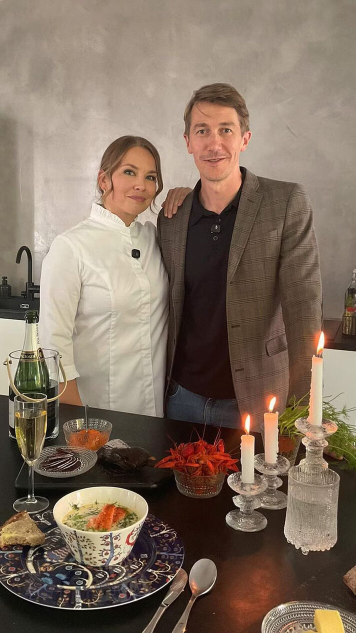 Hilla Villas ja Lapin huippukokki<br />
Sirly Ylläsjärvi yhteistyöhön Hilla Villas ja Lapin huippukokki<br />
Sirly Ylläsjärvi yhteistyöhön
