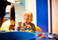 Miksi japanilainen, amerikkalainen ja<br />
argentiinalainen rakastuivat It&auml;mereen?