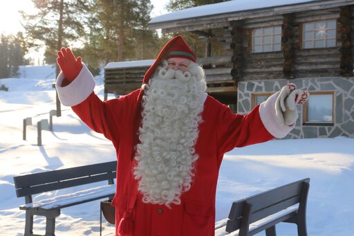 Joulupukki Rovaniemen talvigolfkentällä. Kuva Pia Lilleberg.