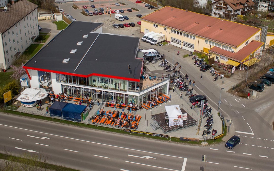 Held Biker Fashion – Luftbildaufnahmen