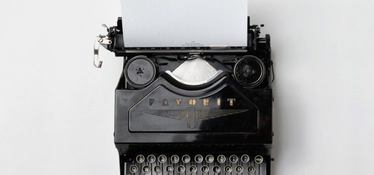 LJIZlzHgQ7WPSh5KVTCB_Typewriter