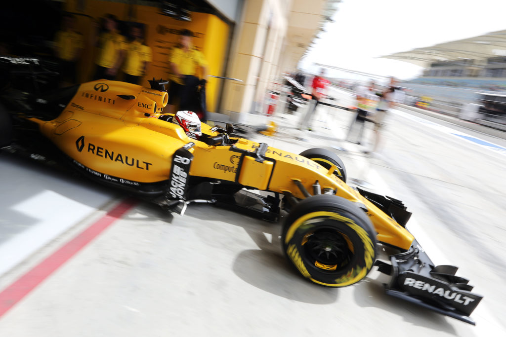 Kevin Magnussen (DEN) Renault Sport F1 Team RS16 leaves the pits. Bahrain Grand Prix, Friday 1st April 2016. Sakhir, Bahrain.