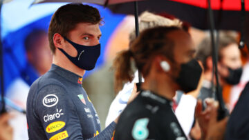 Verstappen Hamilton umbrella Hungary