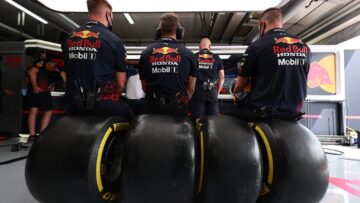 Red Bull Pirelli tires