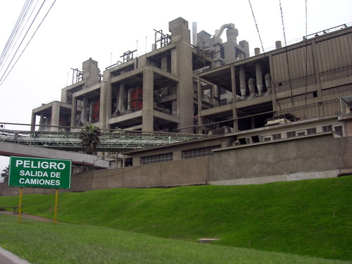 Unión Andina de Cementos SAA (UNCACEMC1)