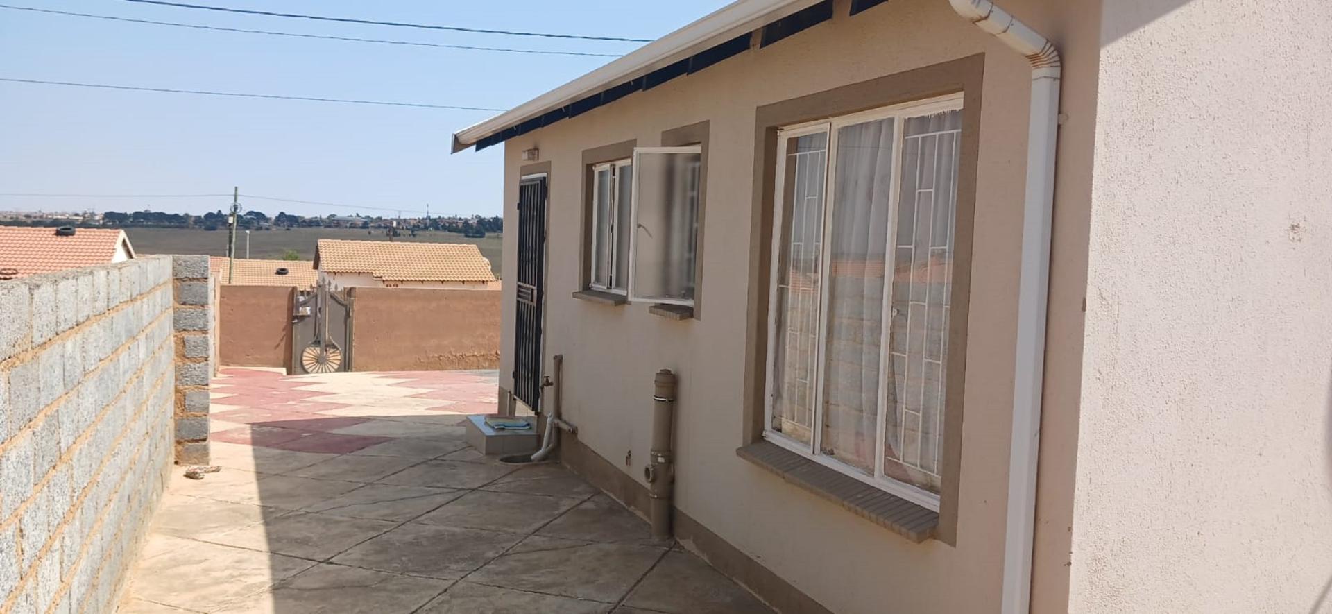 House For Sale in Kagiso IOL Property