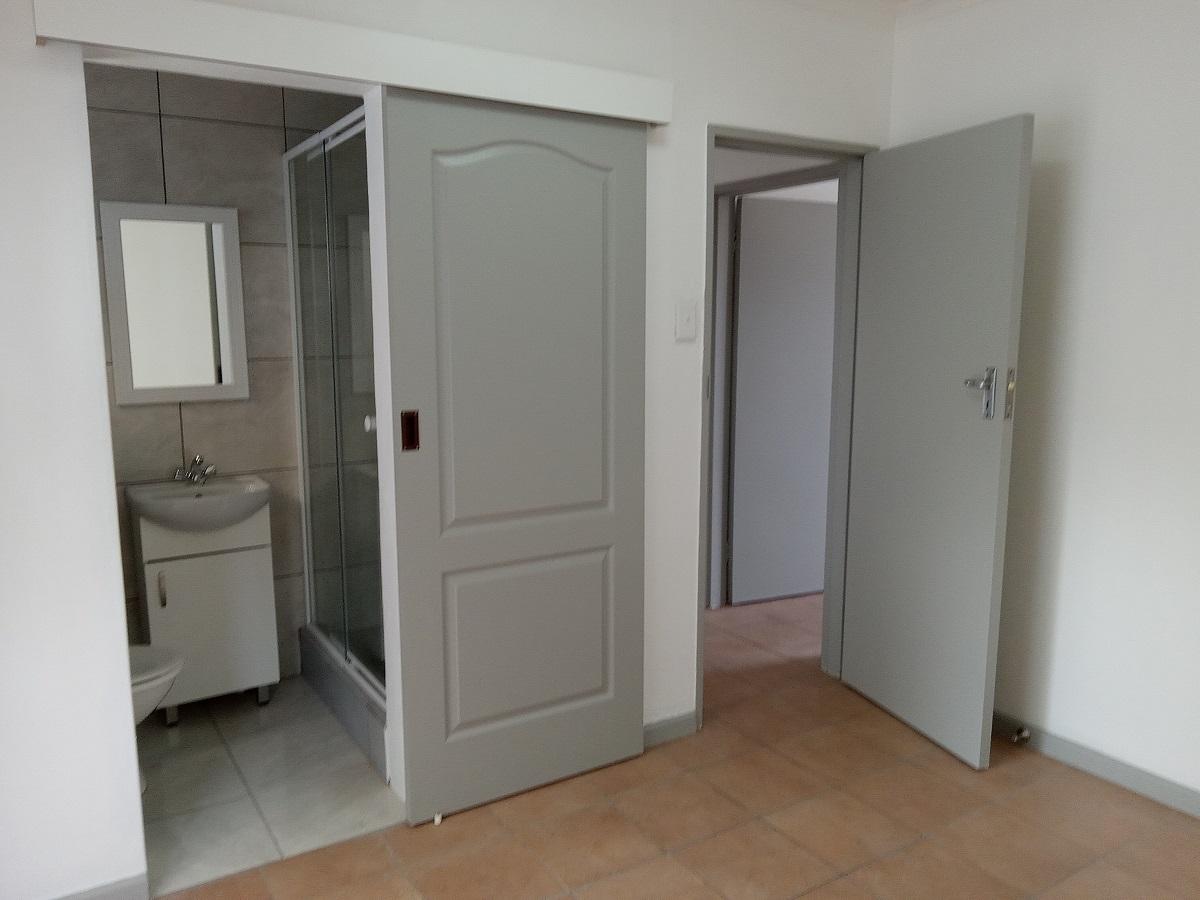 House To Let in Bothasig IOL Property