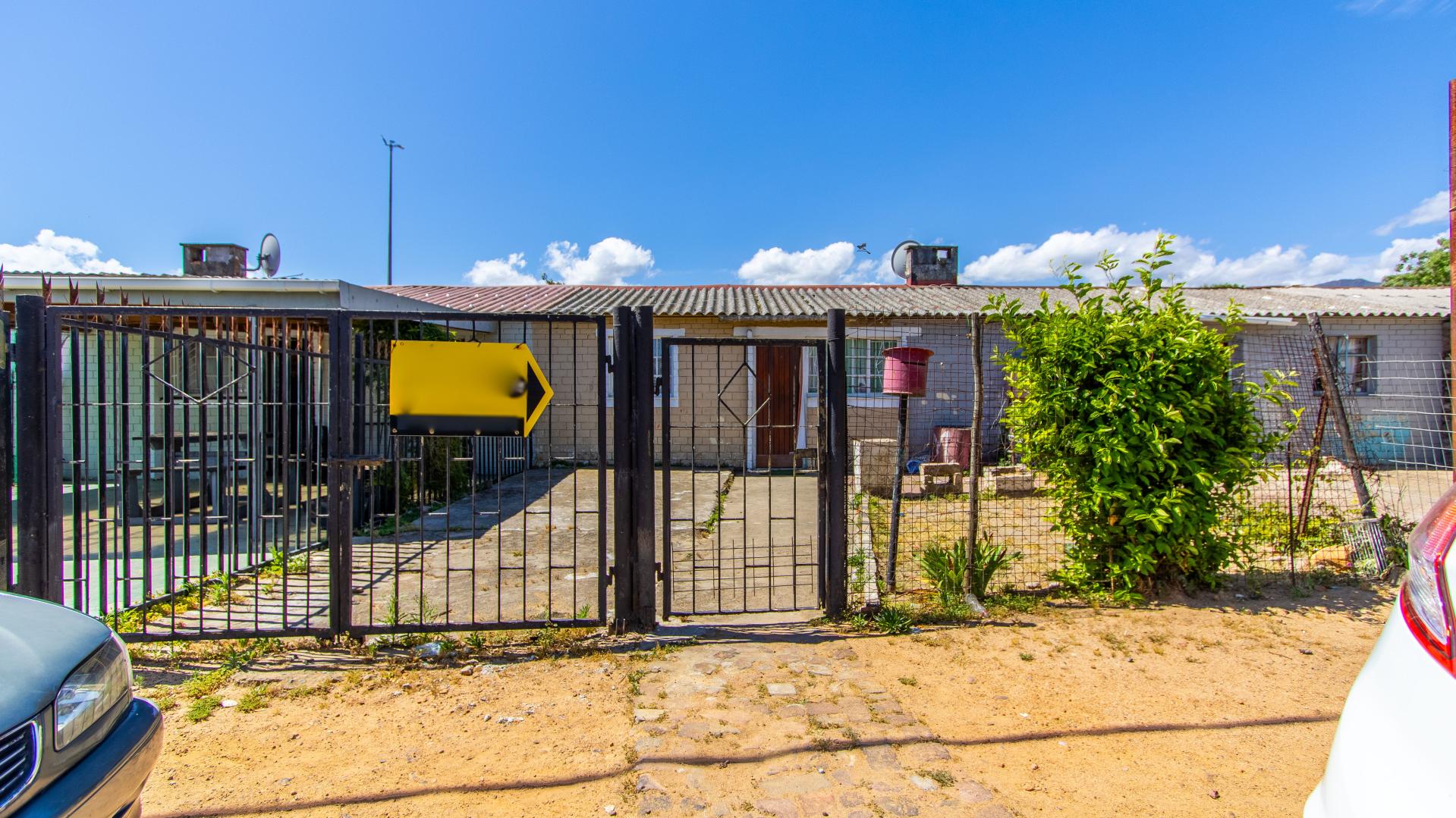 Semidetached For Sale in Paarl East IOL Property