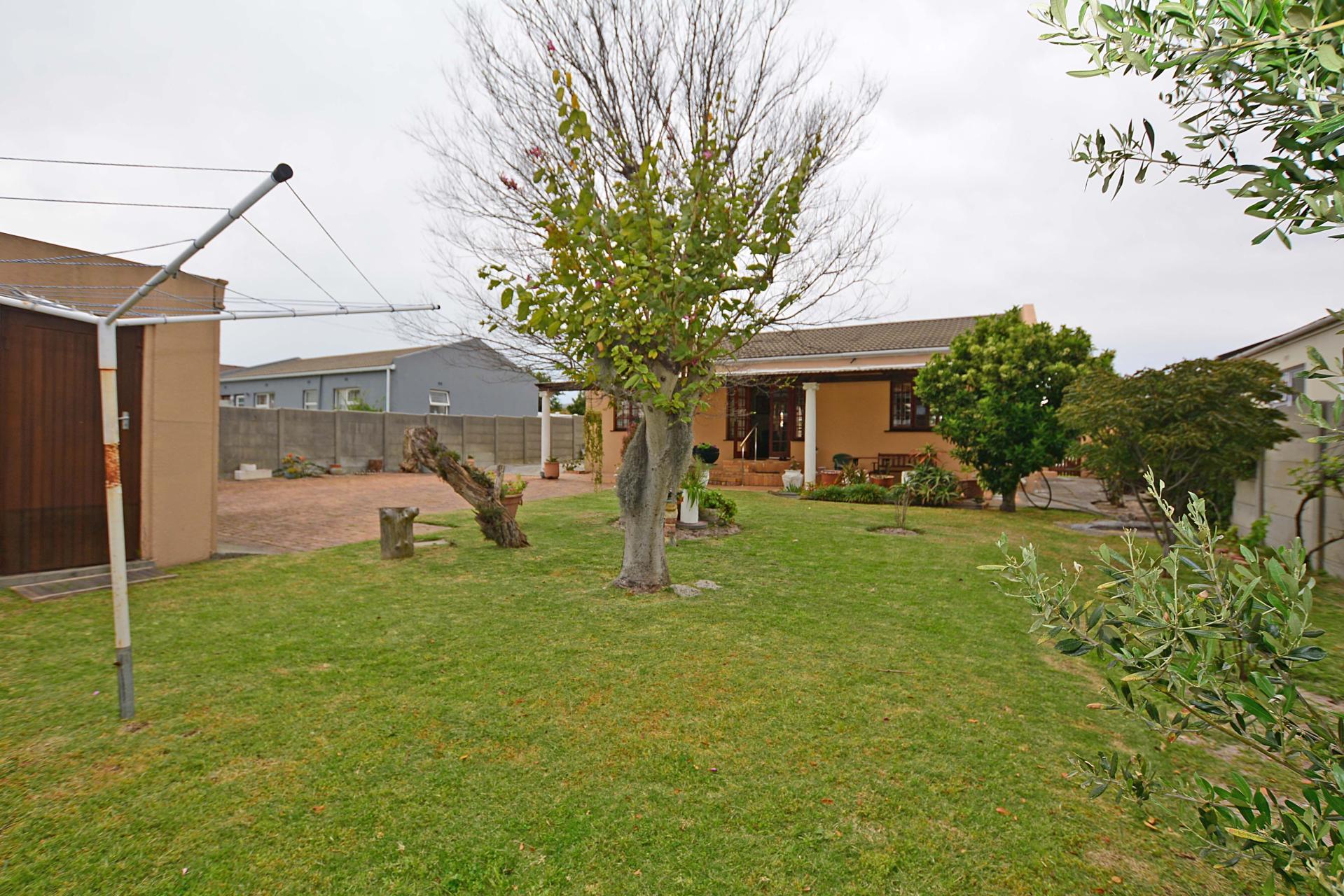 House For Sale in Bothasig IOL Property