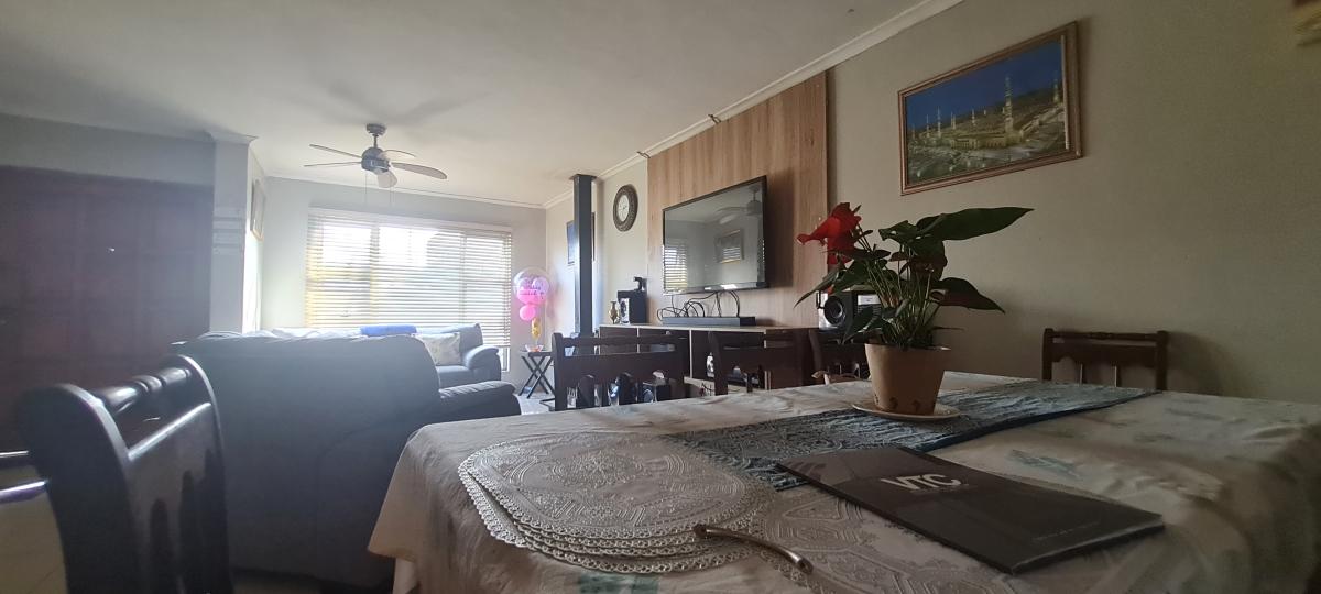 House For Sale in Tuscany Glen IOL Property