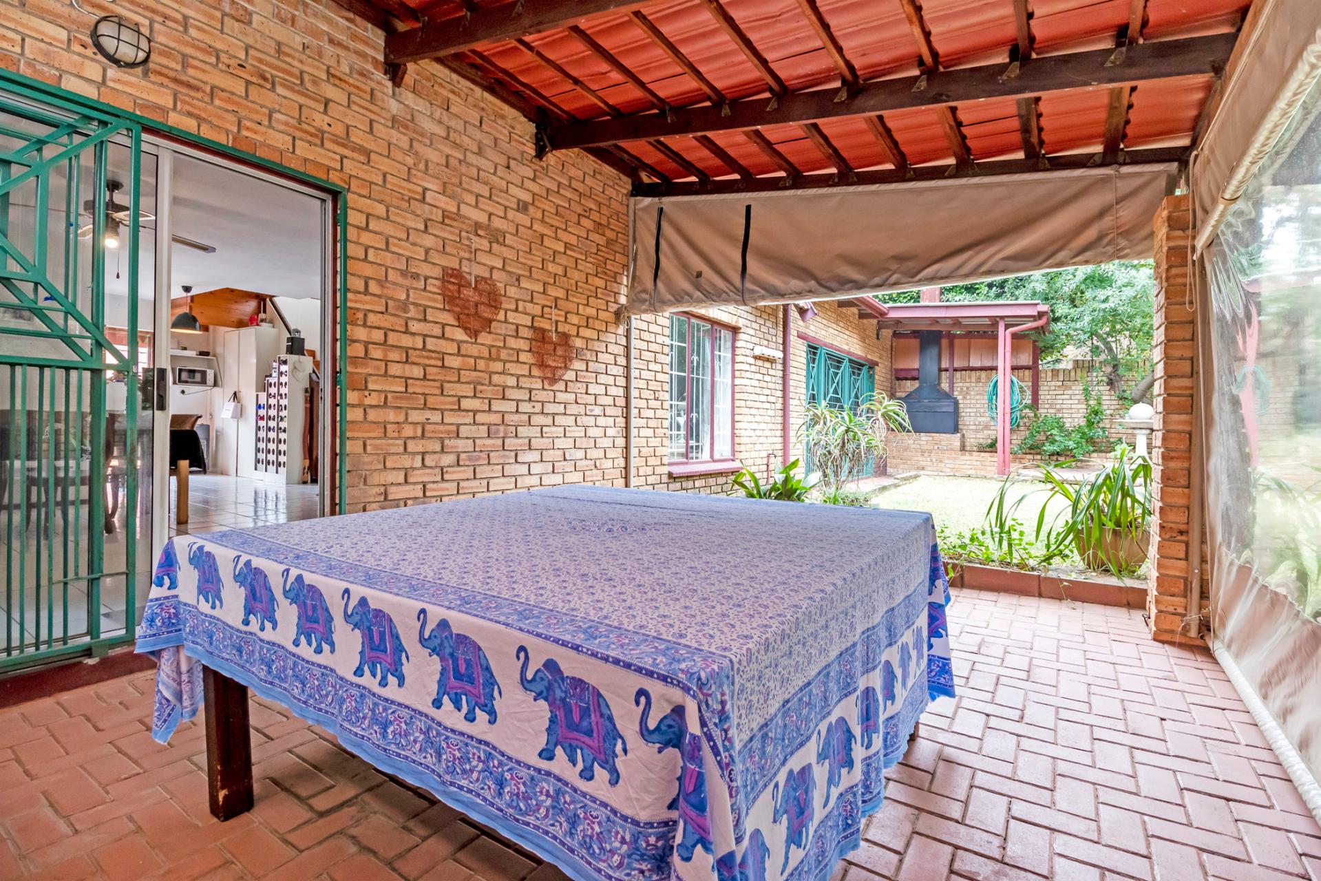 Duplex Townhouse sectional For Sale in Boskruin IOL Property