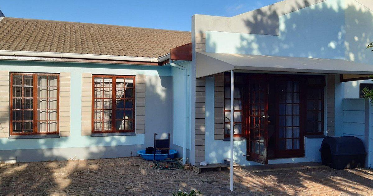 House For Sale in Bothasig IOL Property