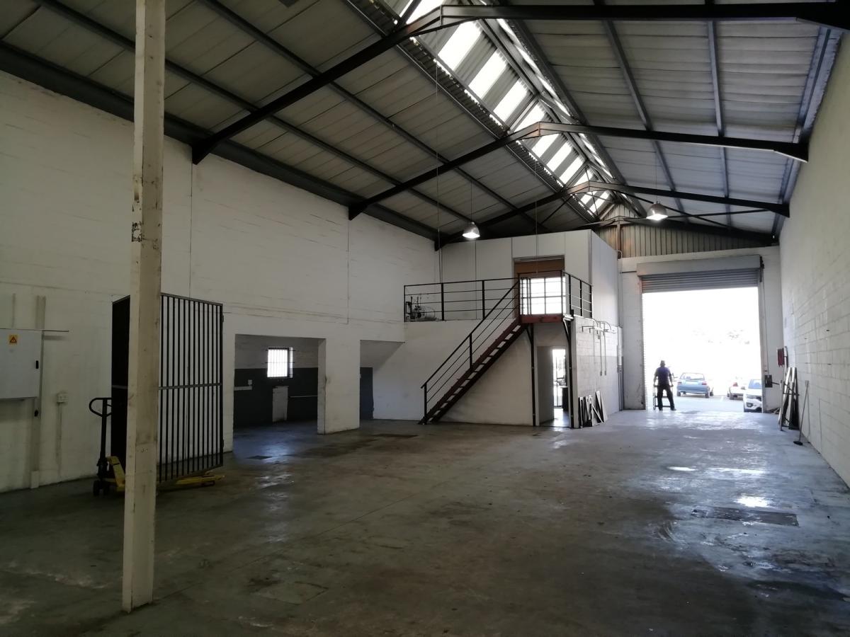 Commercial Warehouse To Let in Brackenfell Industrial IOL Property