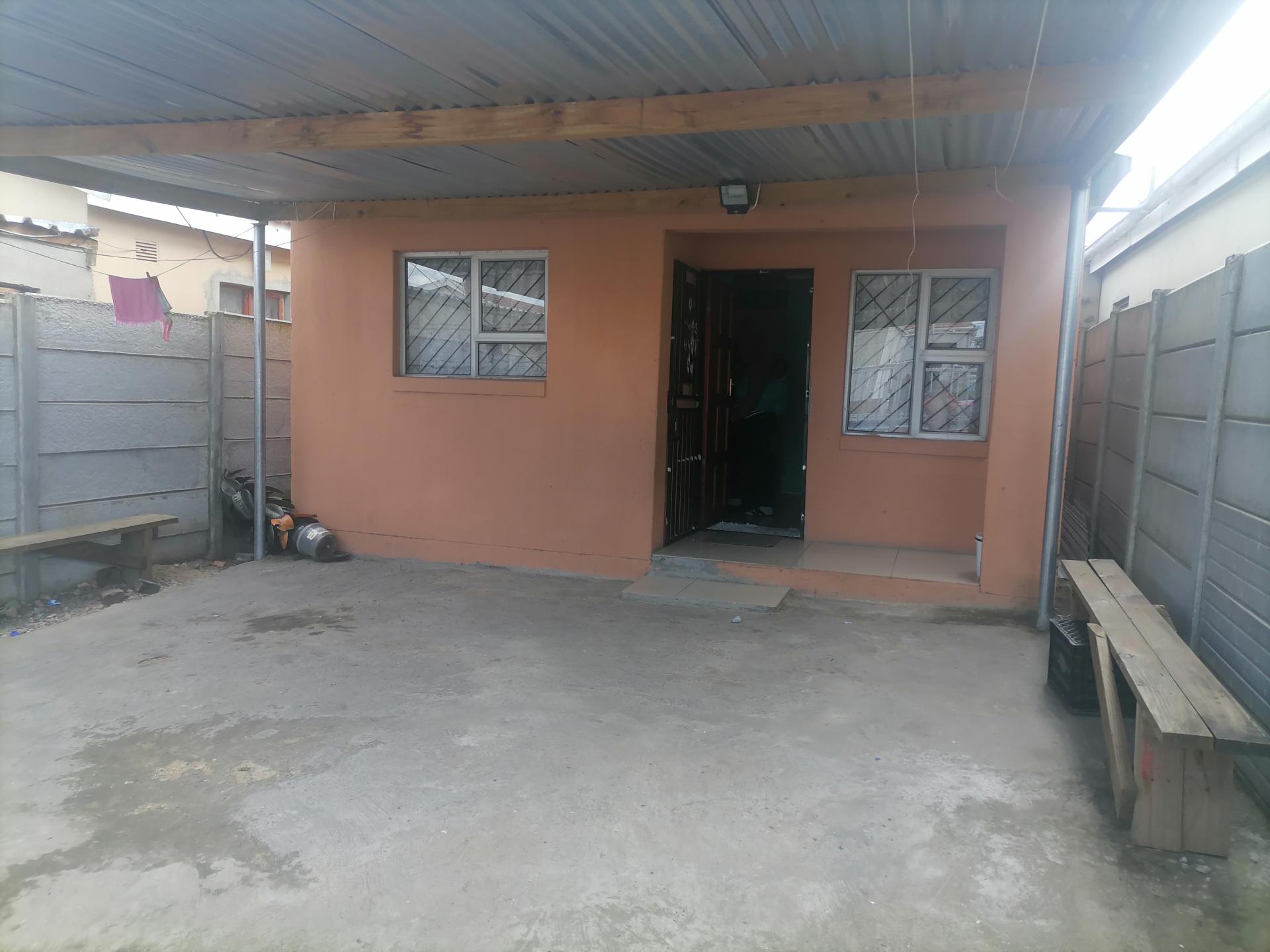House For Sale in Wallacedene IOL Property