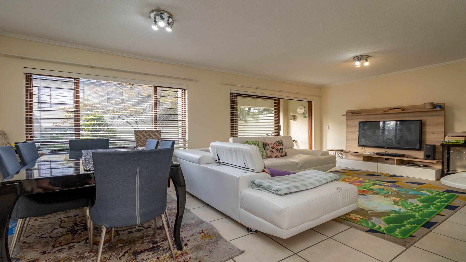 Duplex Townhouse sectional For Sale in Fourways IOL Property