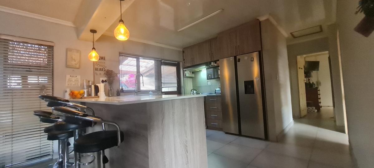 House For Sale in Tuscany Glen IOL Property