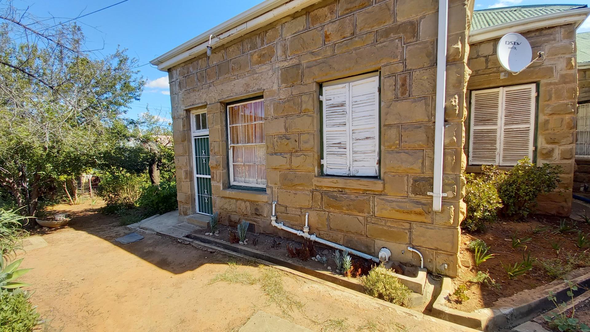 Flat To Let in Oudtshoorn Central IOL Property