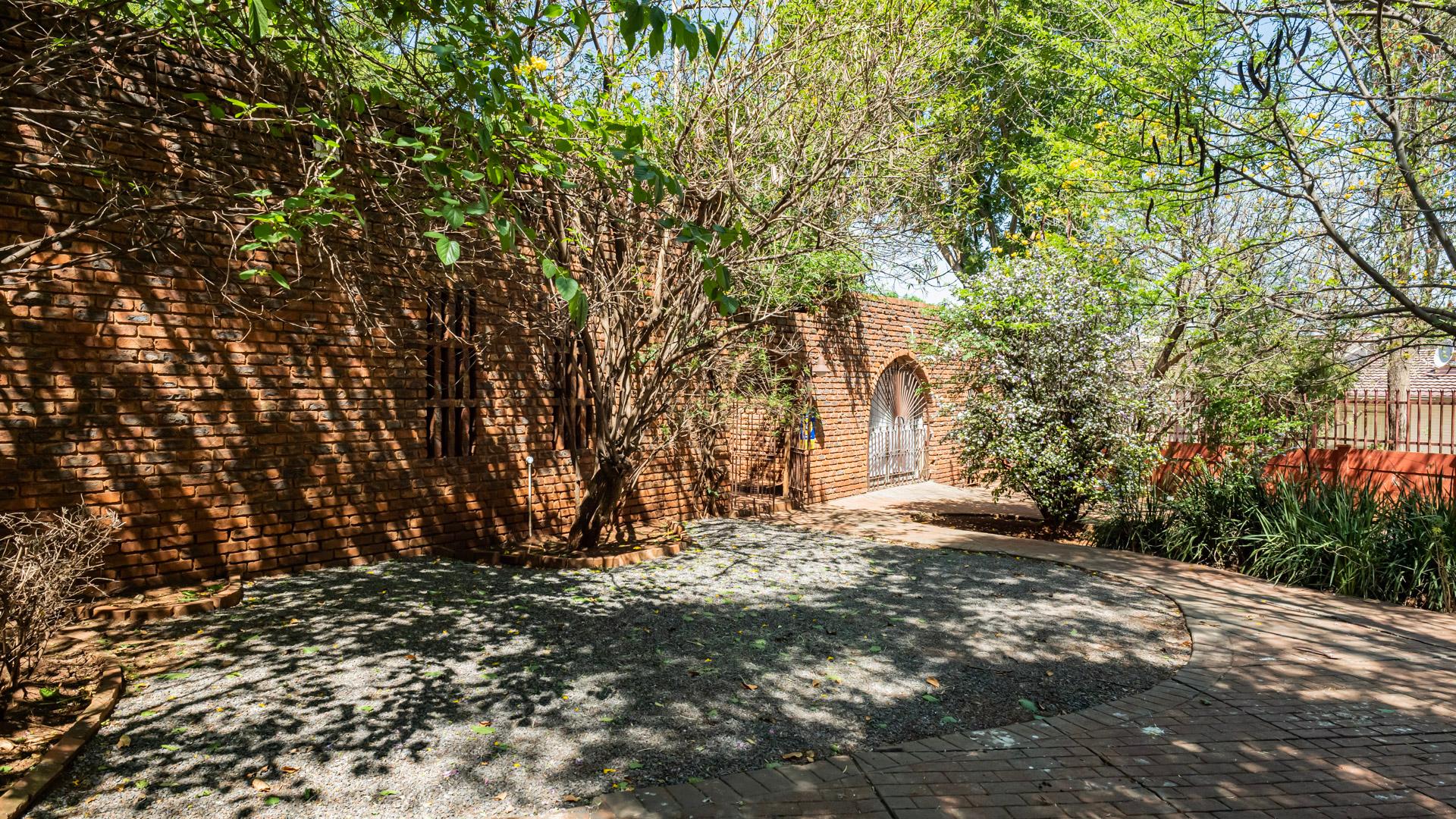 House For Sale in Valhalla IOL Property