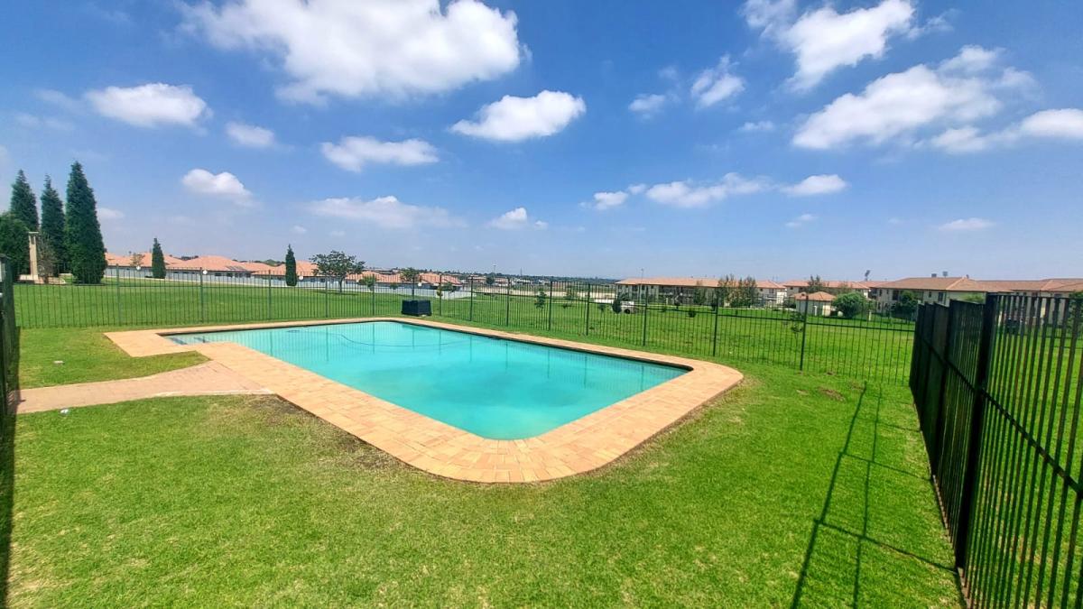 Cluster For Sale in Parkrand IOL Property