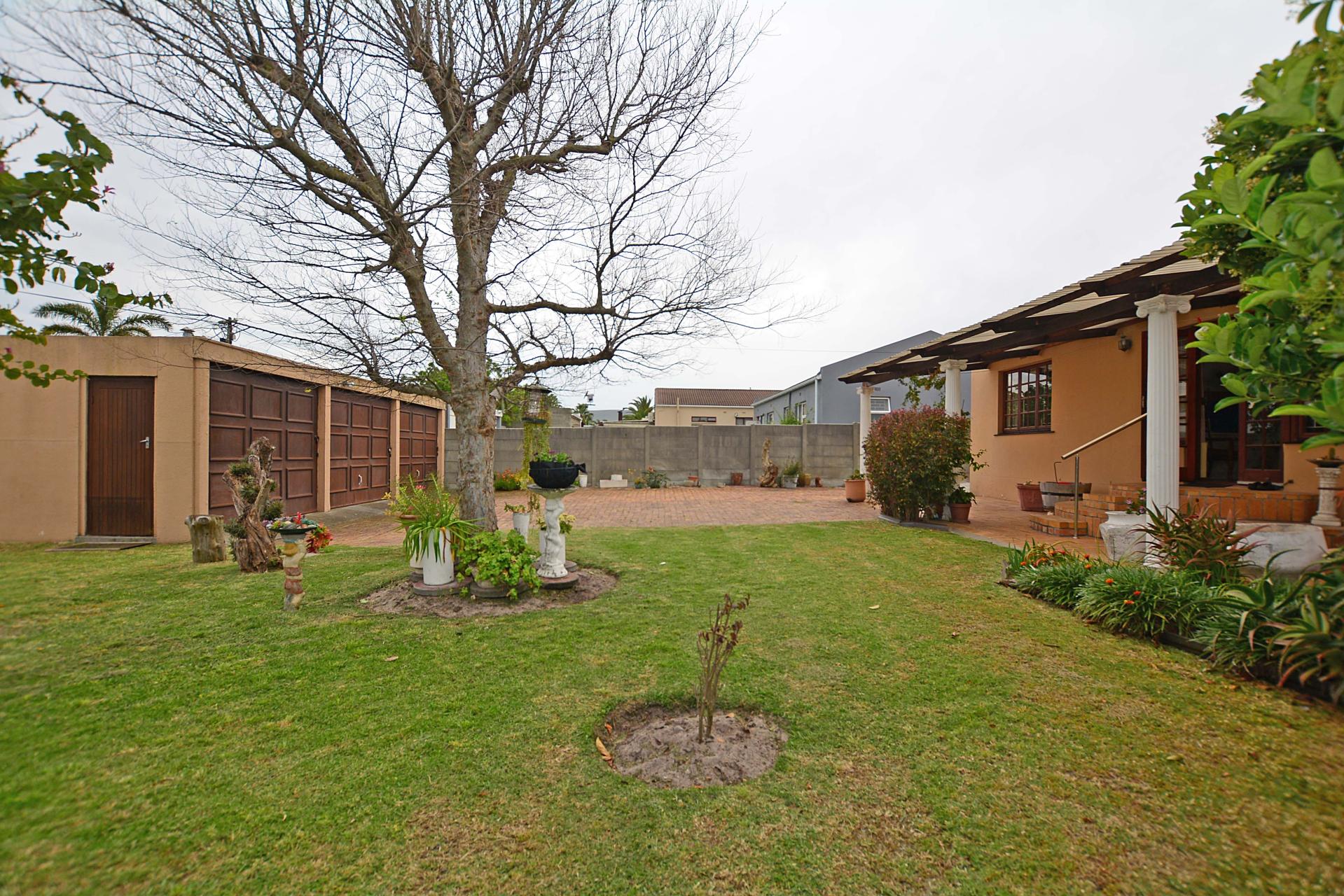 House For Sale in Bothasig IOL Property