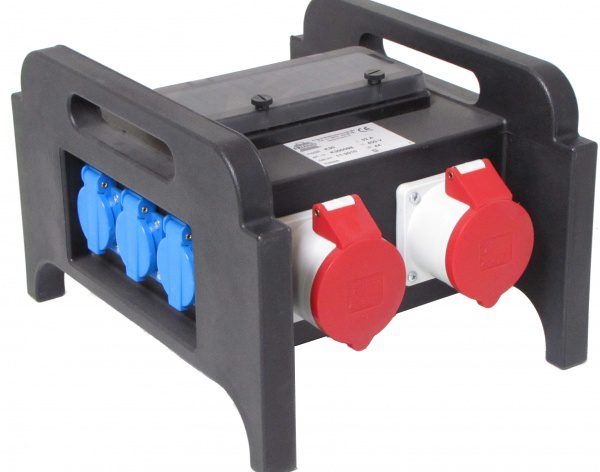 Powerdistro Friand K30 | 32A => 32A/ 6*Schuko