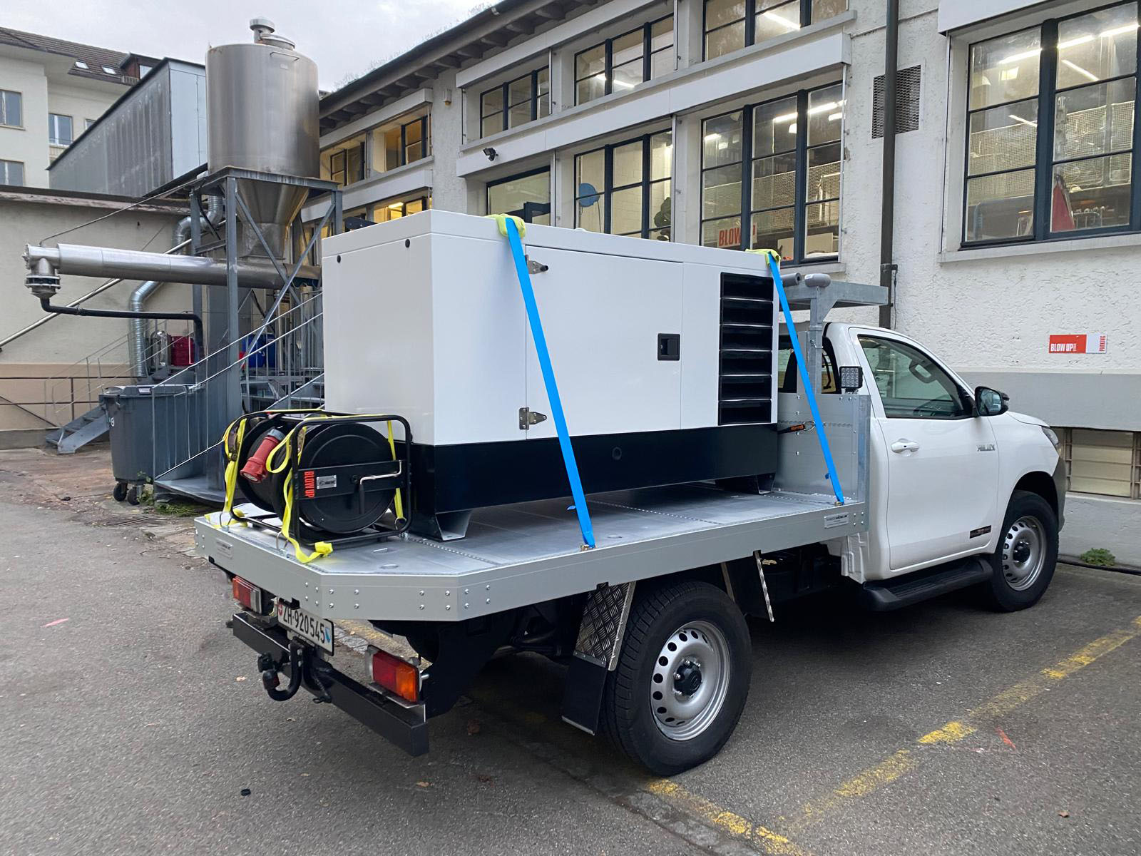 Generator 45KVA auf Toyota Hilux Selbstfahrer