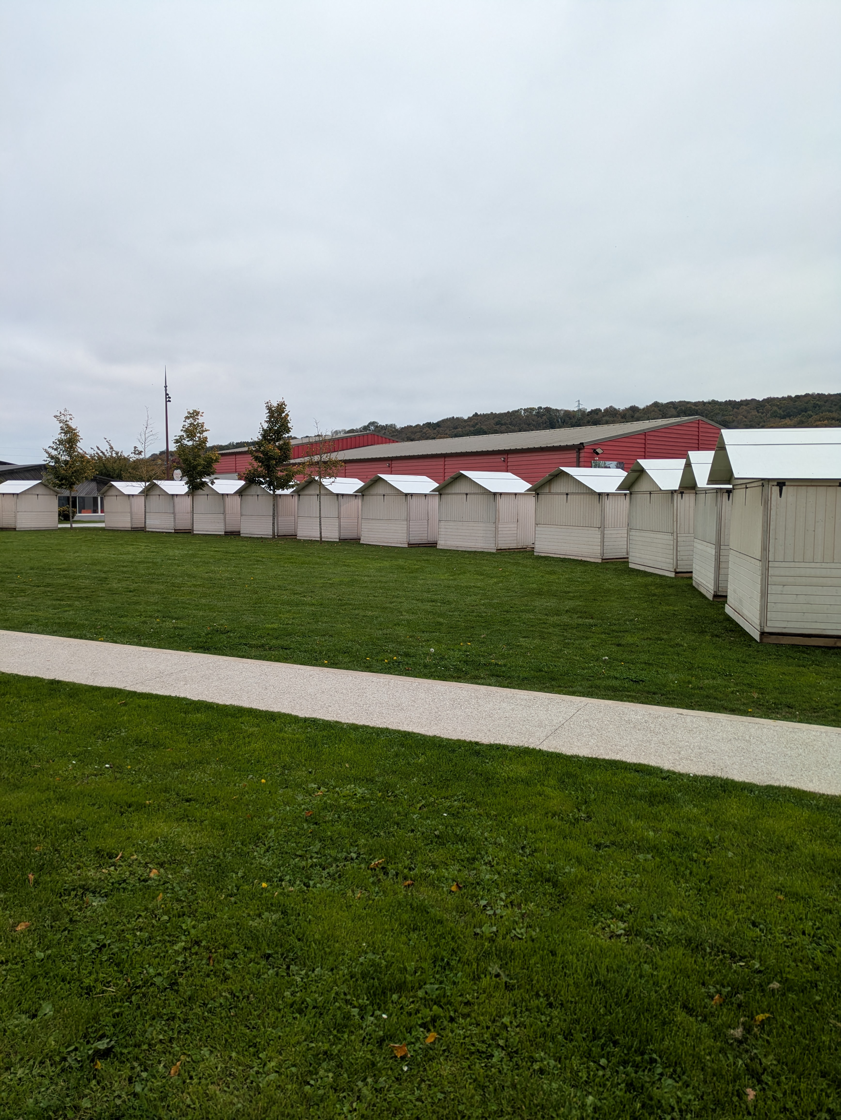 Chalet blanc - Commerçant - Image 12