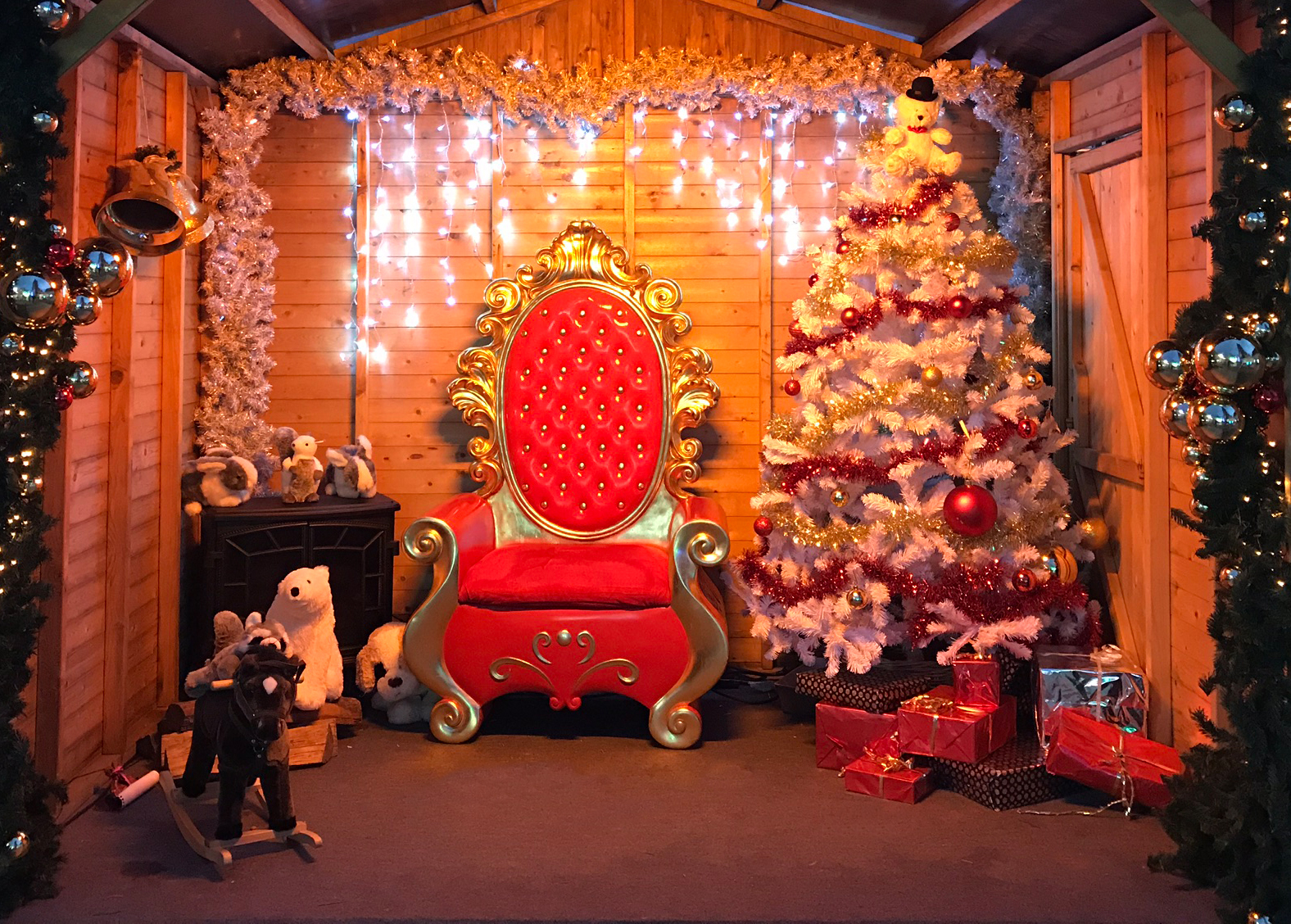 Chalet blanc -  Père Noël  - Image 4