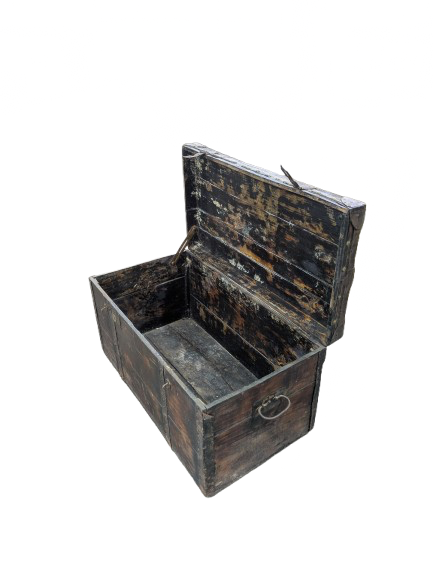Coffre en bois ancien