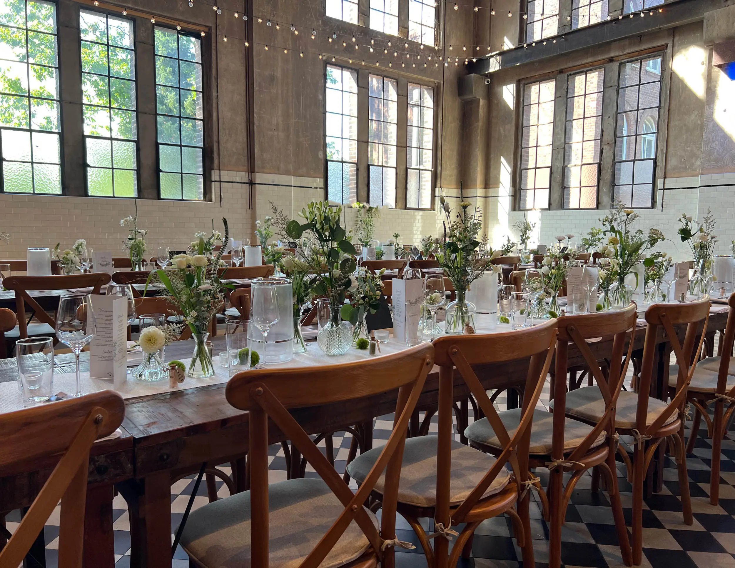 Crossback stoel hout (inclusief grijs kussen)